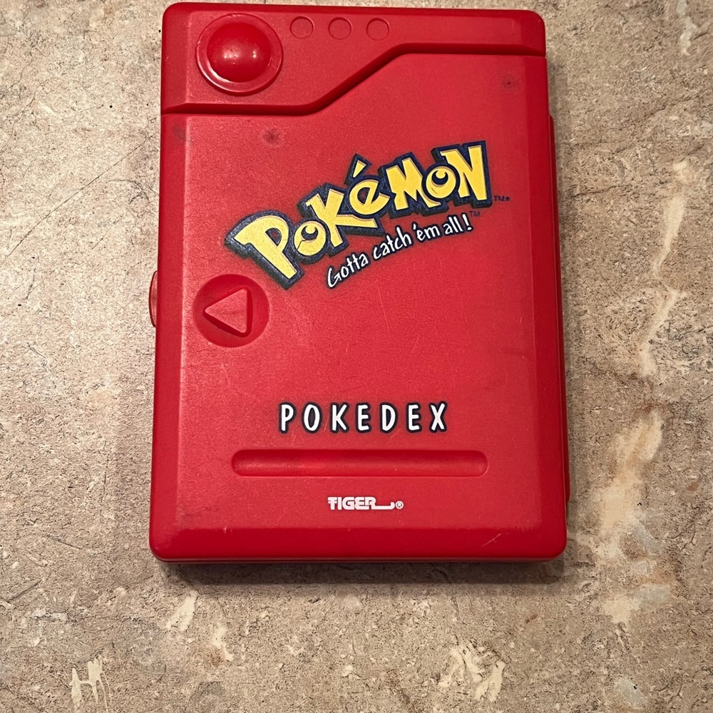 Pokémon Red Pokedex Handheld Console 1990s works